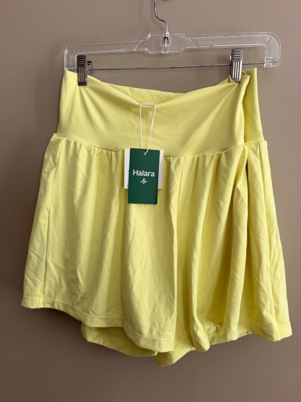 Halara XL yellow shorts Womens Yellow Athletic High-Waisted Skort XL Long Nylon